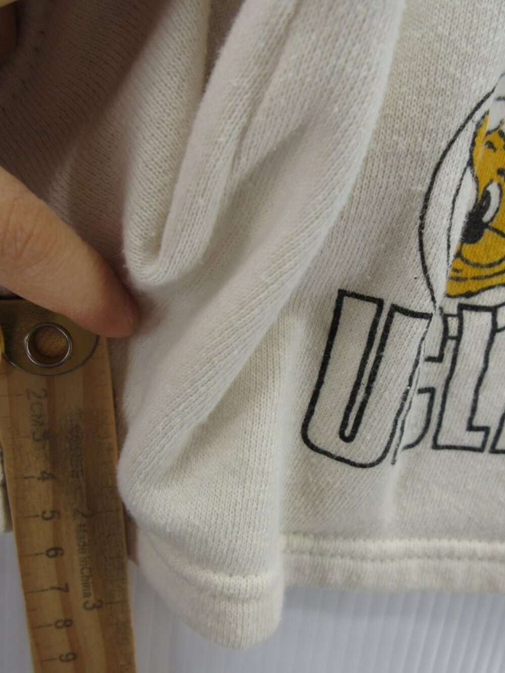 VINTAGE UCLA Bruins Shorts Medium Cream Rugged Wear Sweatshorts 80s * - Picture 5 of 11